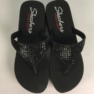 Skechers Shoes - SALE🌴SKECHERS BLACK RHINESTONE FLIP FLOPS Skechers Shoes - SALE🌴SKECHERS BLACK RHINESTONE FLIP FLOPS